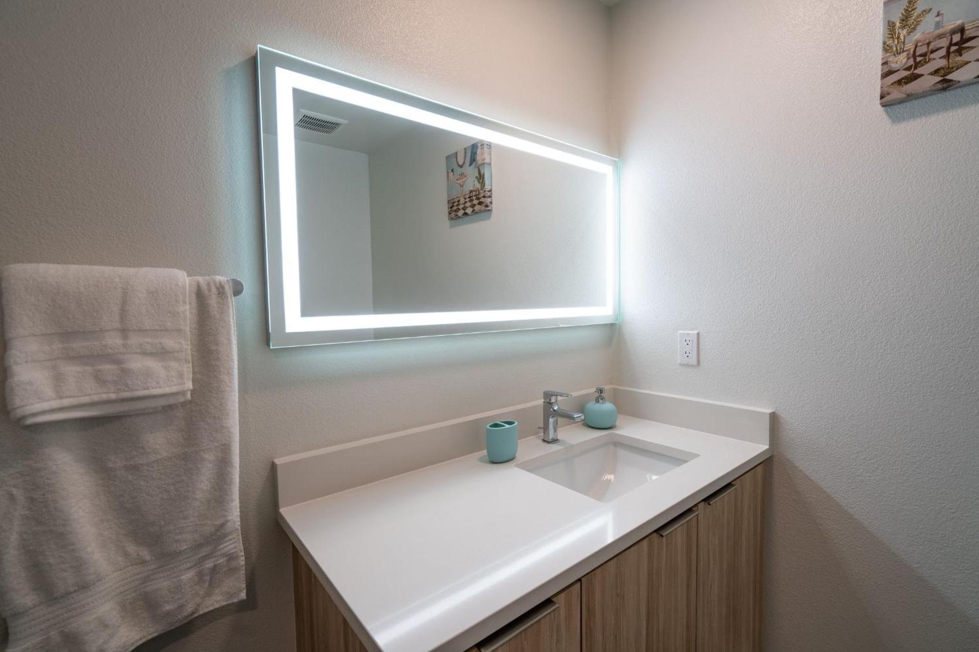 Hollywood Panoramic Views, Pool, Gym & Free Parking! Apartment Los Angeles Exterior photo
